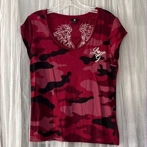 ⭐️ Guess maroon & black camo tee cap sleeves bling wings love g women M